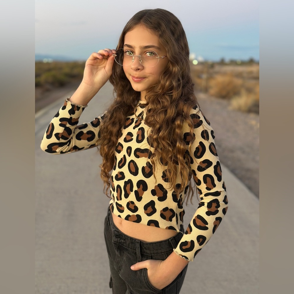Forever 21 Tan and Cream Fitted Crop Top with Peter Pan Collar